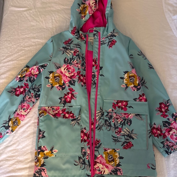 Raincoat - Picture 1 of 3